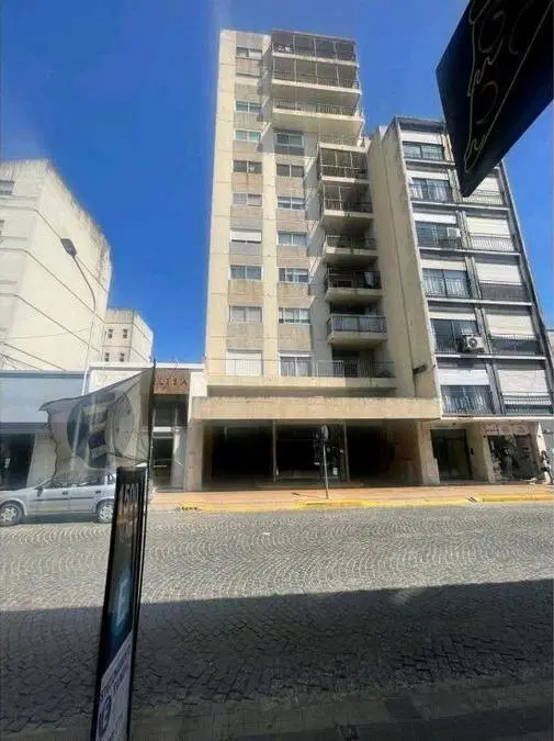 Departamento en venta - 2 Dormitorios 1 Baño - 70mts2 - Tandil 2