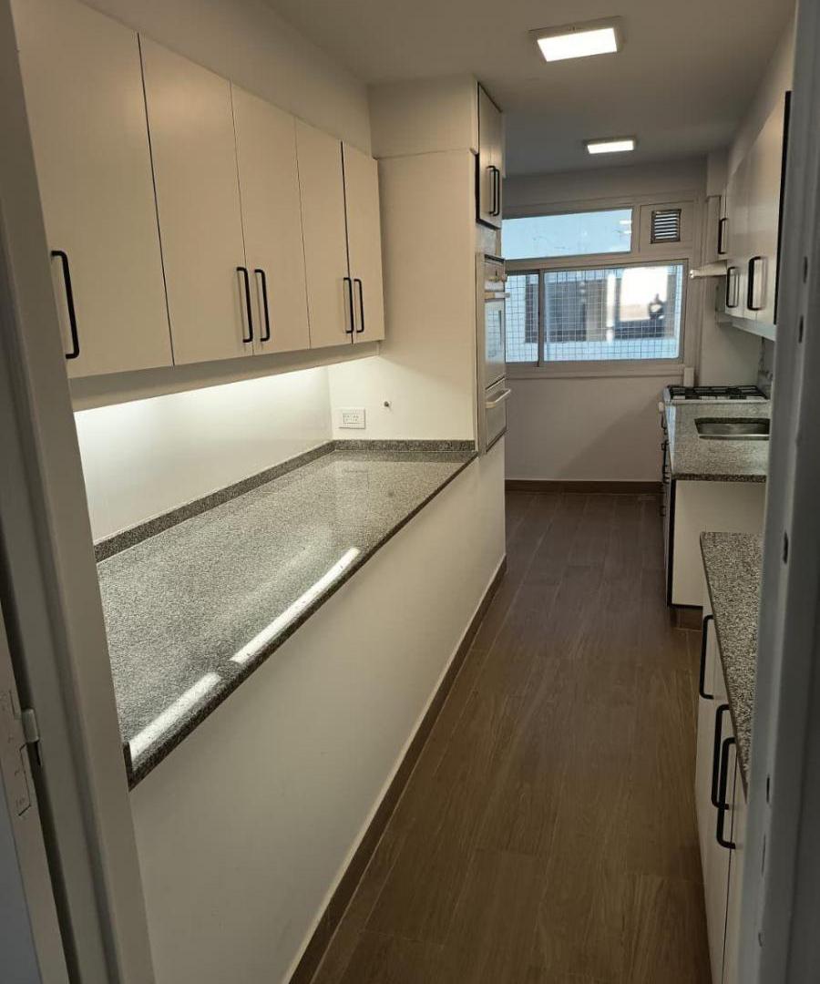 Foto de Departamento en alquiler - 4 Dormitorios 4 Baños - Palermo, imagen 2