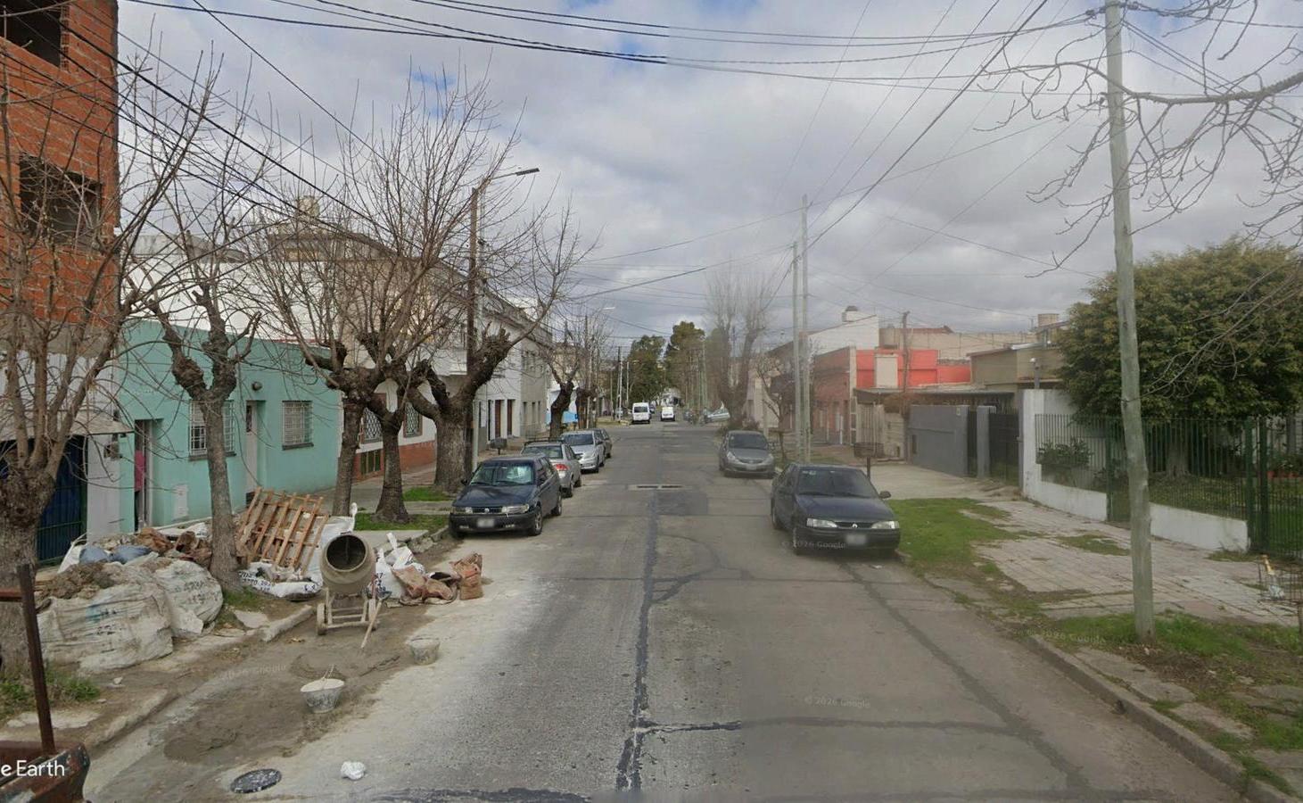 Casa en venta - 2 Dormitorios 2 Baños - 225Mts2 - Sarandí