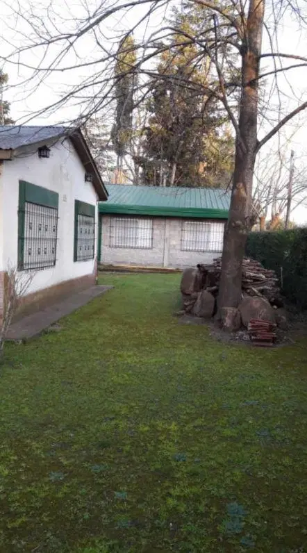 Casa quinta en venta - 3 dormitorios 2 baños - 1.471mts2 - 20 De Junio, La Matanza 1