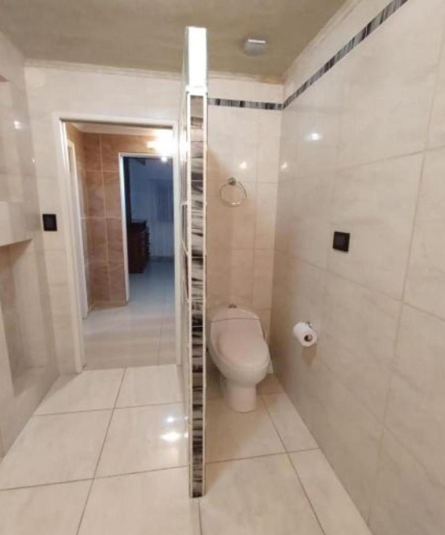 Foto de Casa en venta - 3 Dormitorios 4 Baños - San Vicente, imagen 4