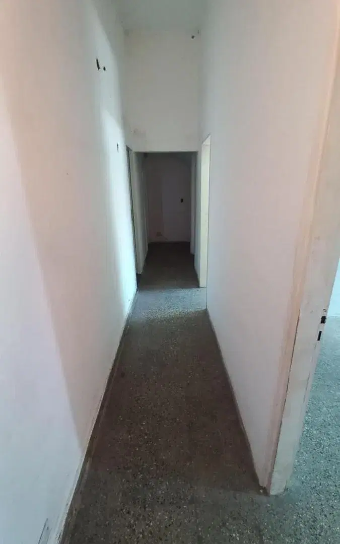 Casa en venta - 2 Dormitorios 1 Baño - Tres De Febrero 8