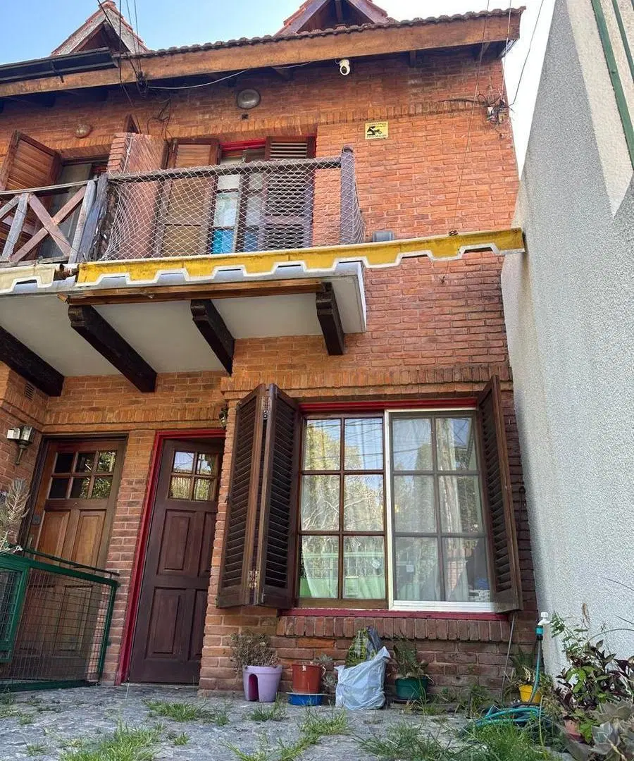 Triplex en venta - 2 Dormitorios 3 Baños - Olivos 1