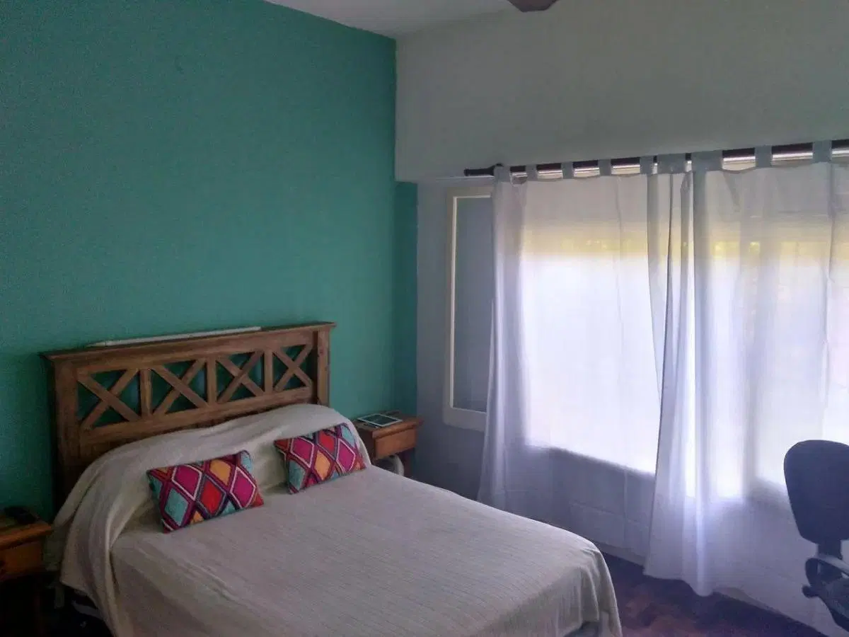 Casa en venta - 3 Dormitorios 2 Baños - Moreno 8