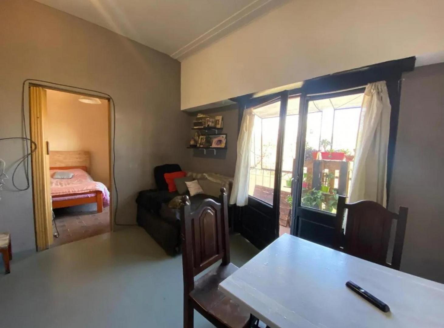 Departamento en venta - 8 Dormitorios 3 Baños - San Cristóbal