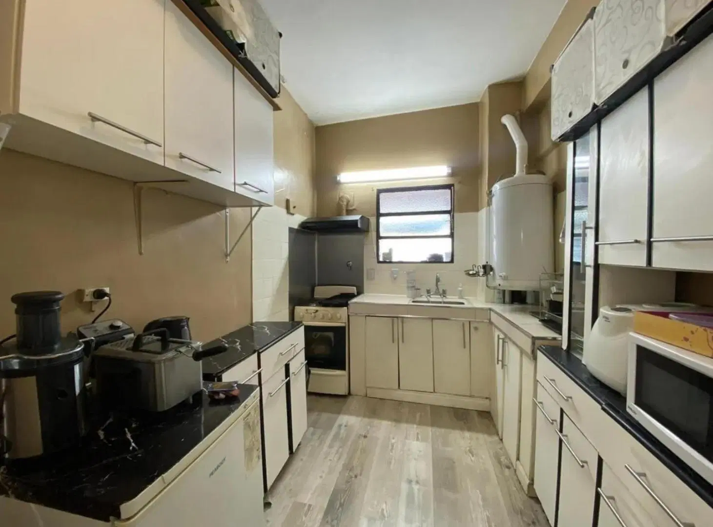 Departamento en venta - 8 Dormitorios 3 Baños - San Cristóbal 5