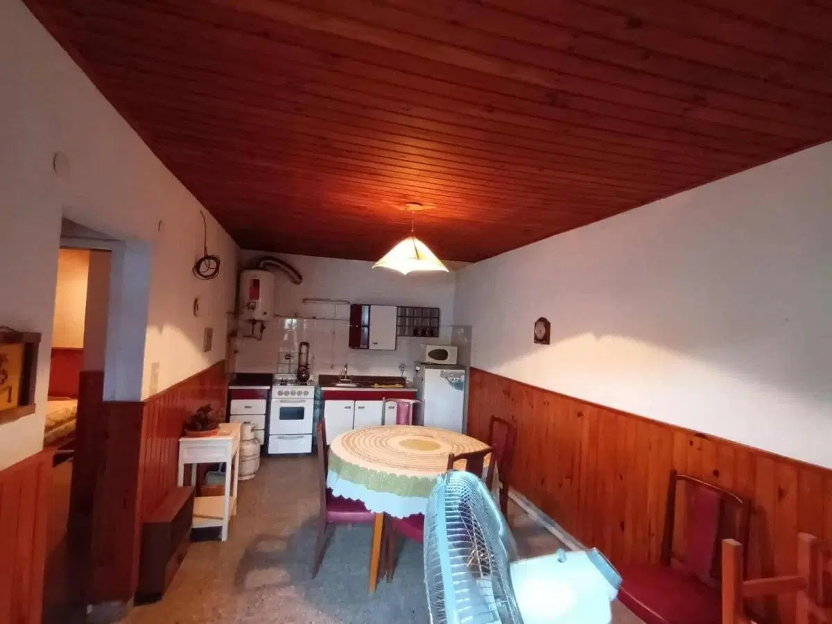 Casa en venta - 4 Dormitorios 2 Baños - 220mts2 - San Clemente del Tuyú 2
