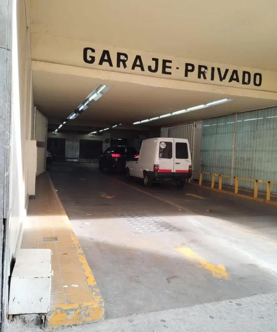 Cochera en venta - 12Mts2 - Once 2