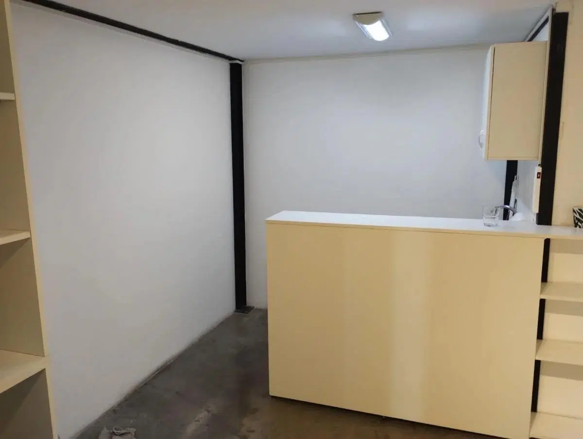 Oficina en alquiler - 4 Ambientes 2 Baños - San Isidro 4