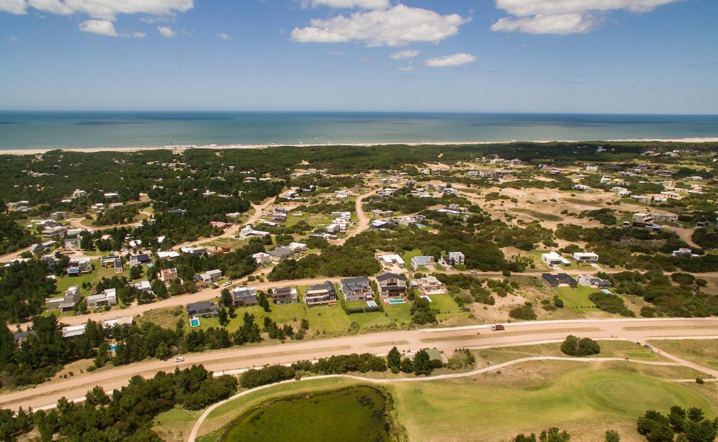 Terreno en venta - 900 mts2 - Ecuestre, Costa Esmeralda