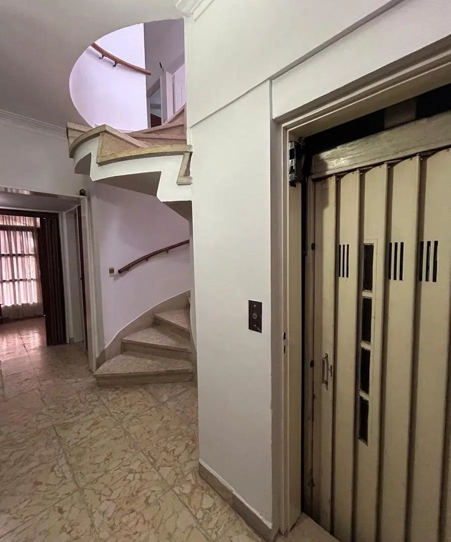 Casa en venta - 4 Dormitorios 2 Baños - La Plata 3