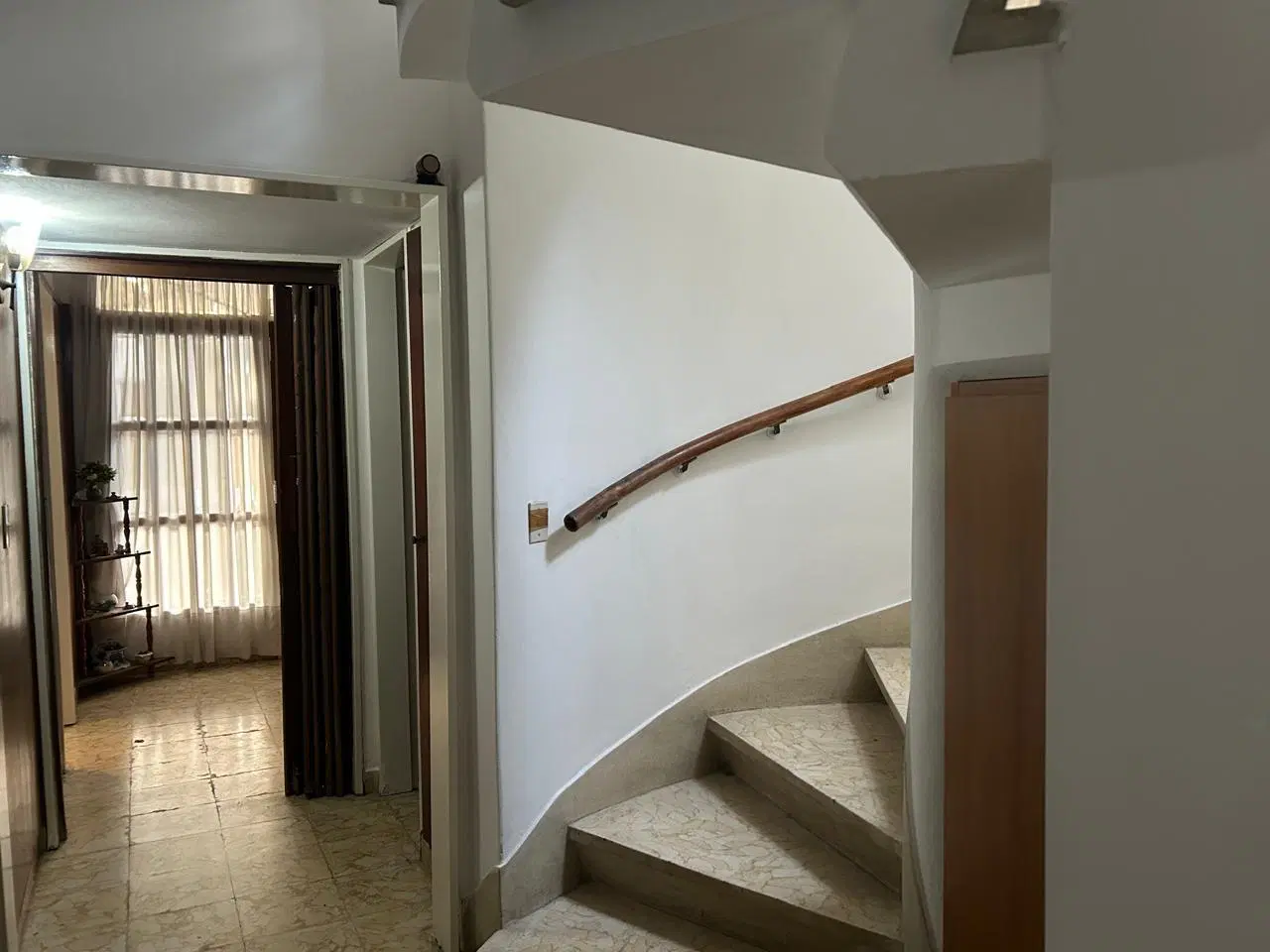 Casa en venta - 4 Dormitorios 2 Baños - La Plata 4