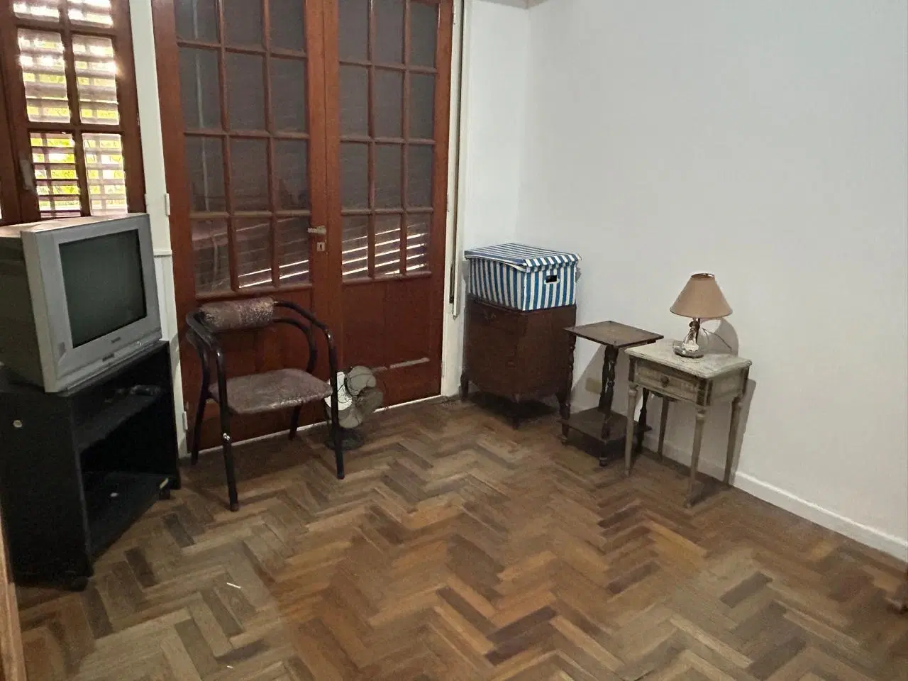 Casa en venta - 4 Dormitorios 2 Baños - La Plata 8