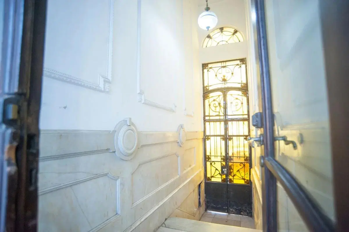 Casa en venta - 5 dormitorios 4 baños - 254mts2 - La Plata 2