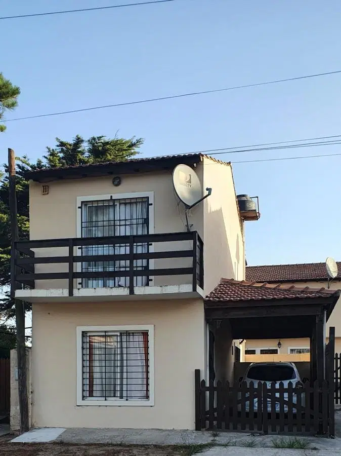 Casa en venta - 2 Dormitorios 2 Baños 1 Cochera - 120Mts2 - Mar Del Tuyú 3