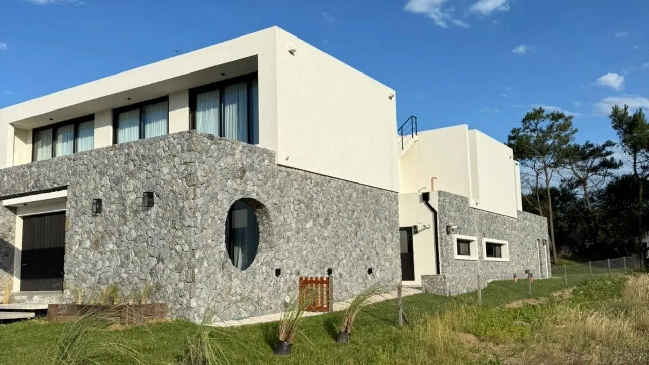 Casa en venta - 5 Dormitorios 7 Baños - Marítimo I 3