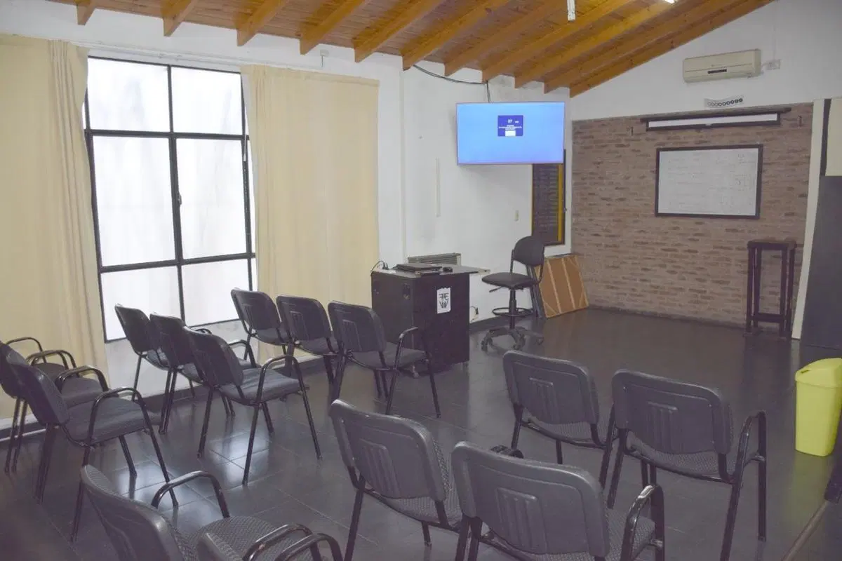 Edifico Comercial en venta - 4 dormitorios 3 baño - 401mts2 - La Plata 5