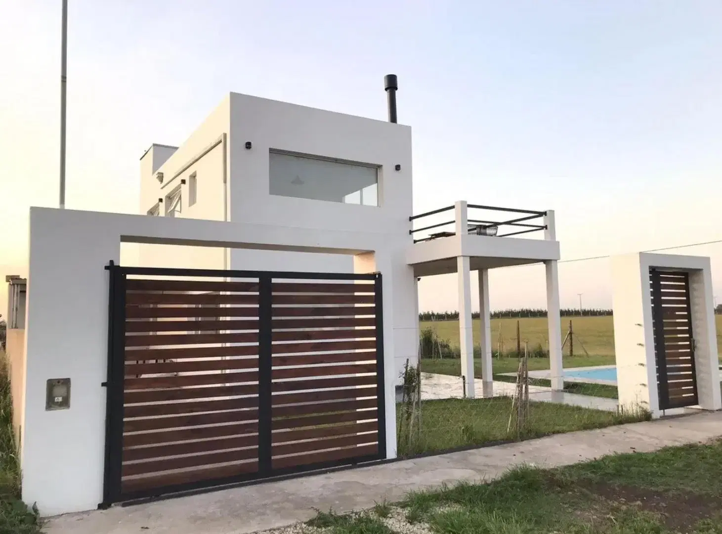 Casa en venta - 2 Dormitorios 2 Baños - Chapadmalal 2