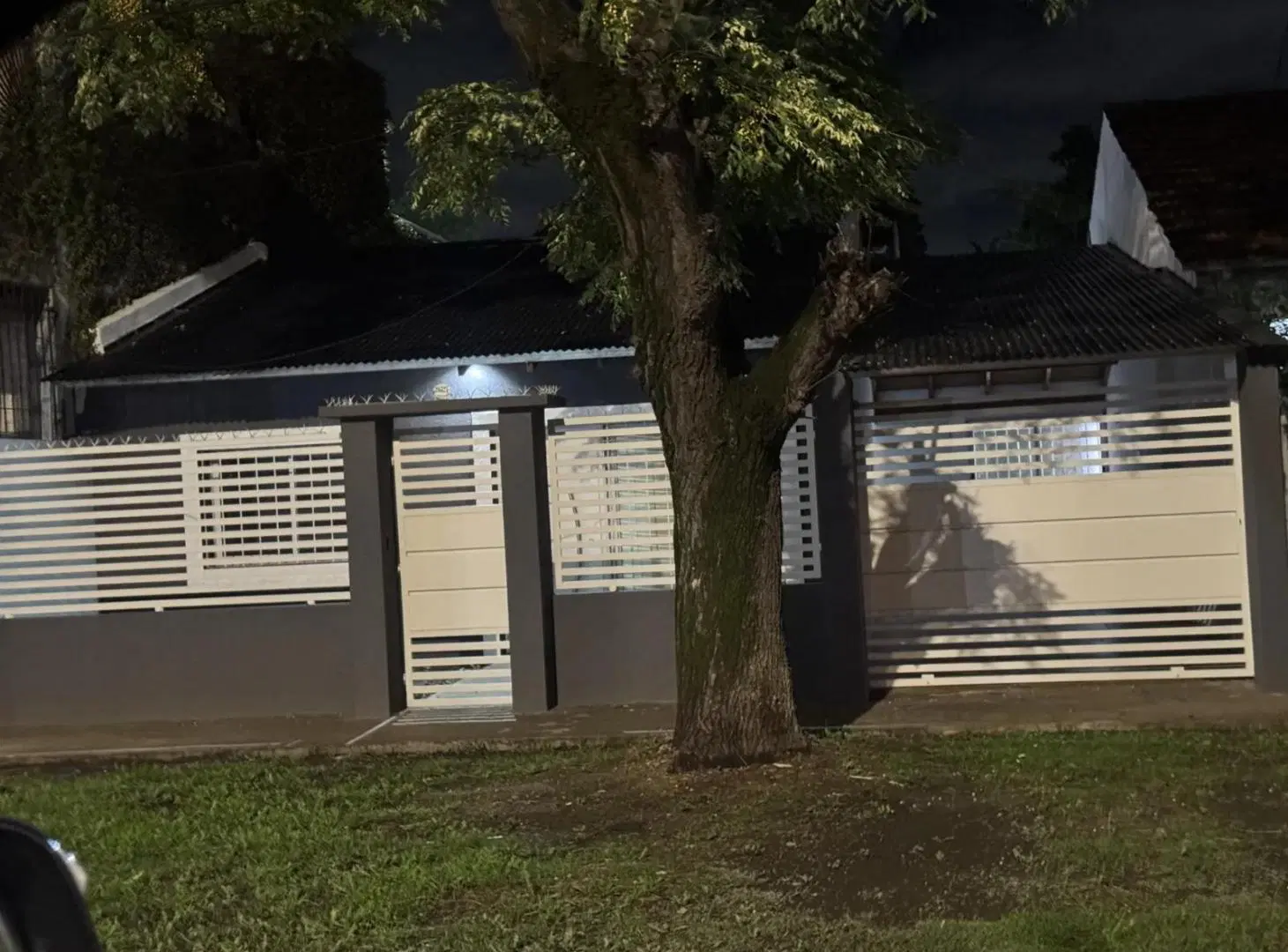 Casa en venta - 2 Dormitorios 1 Baño - Almirante Brown 4