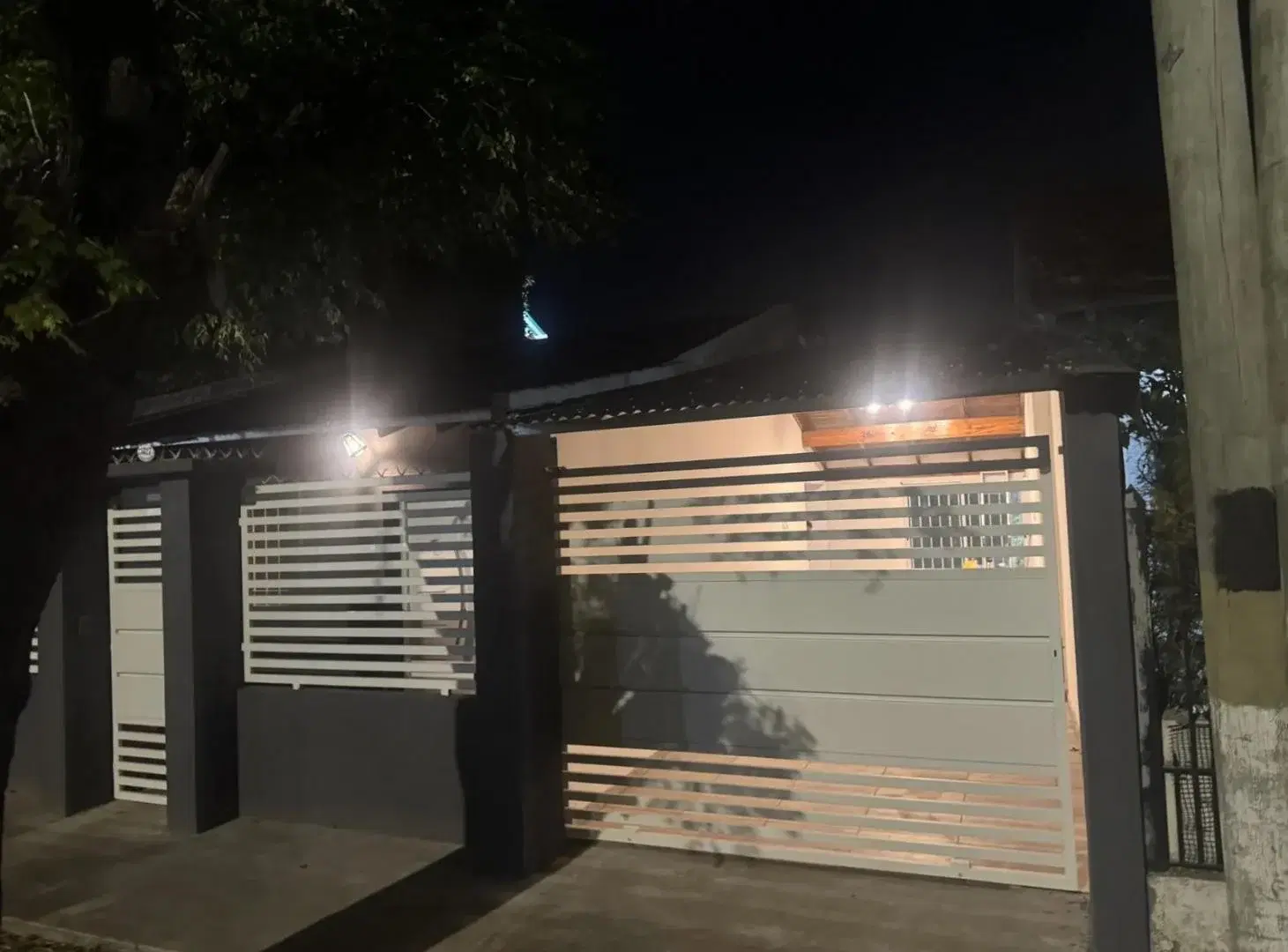 Casa en venta - 2 Dormitorios 1 Baño - Almirante Brown 3