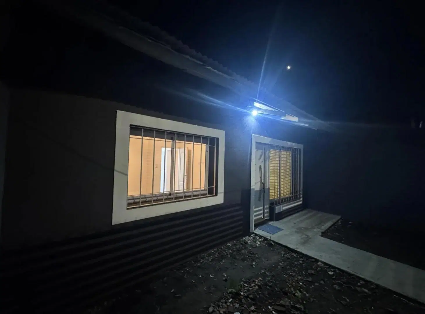 Casa en venta - 2 Dormitorios 1 Baño - Almirante Brown 1