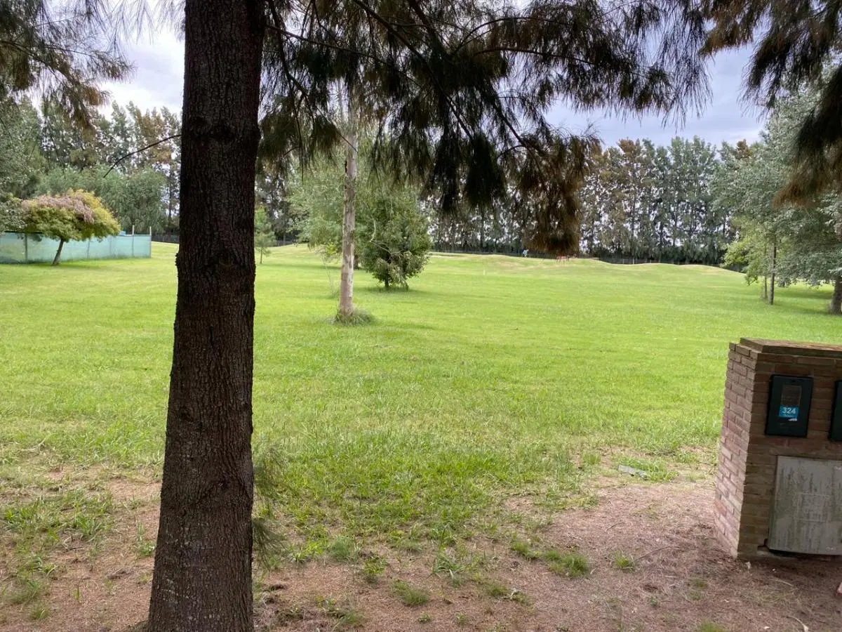 Terreno en venta - 1.200mts2 - Club Miralagos II 4