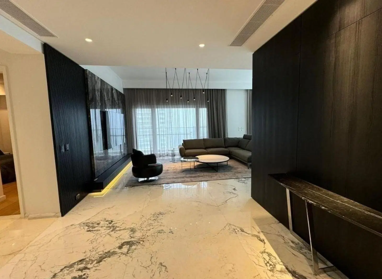 Departamento en venta - 4 Dormitorios 3 Baños - Puerto Madero 2