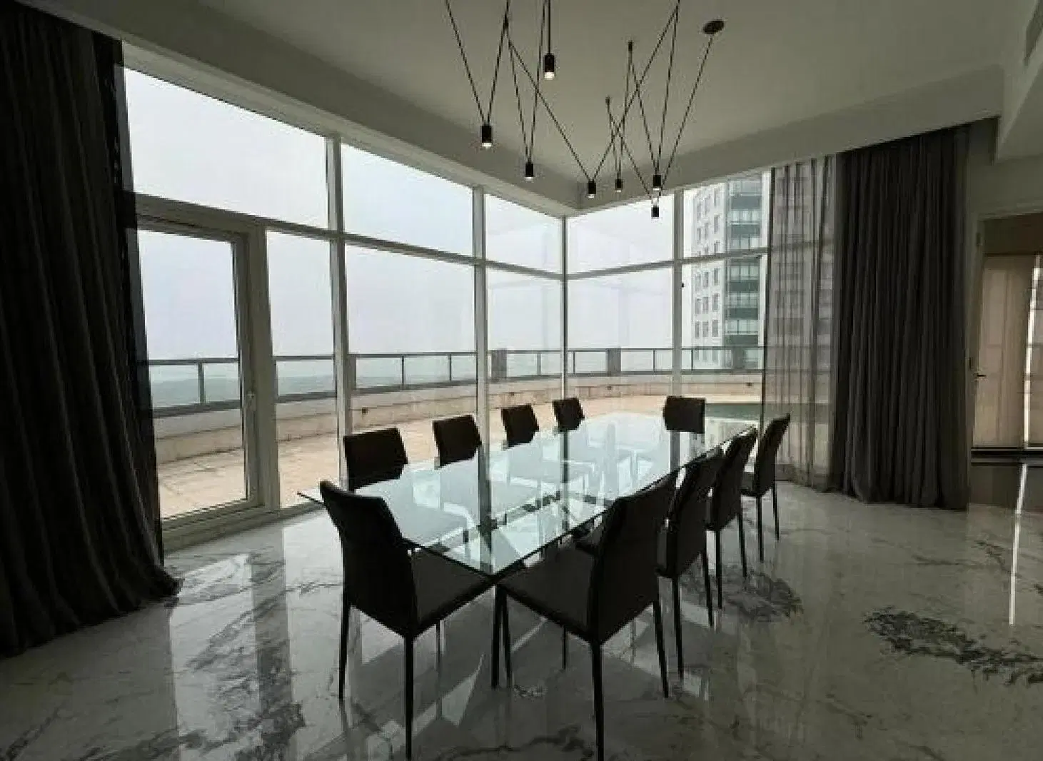 Departamento en venta - 4 Dormitorios 3 Baños - Puerto Madero 5