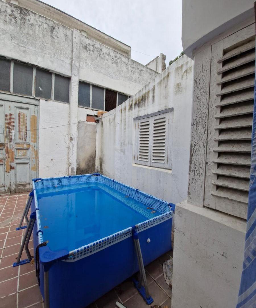 Casa en venta - 3 Dormitorios 2 Baños - 410Mts2 - Mar del Plata