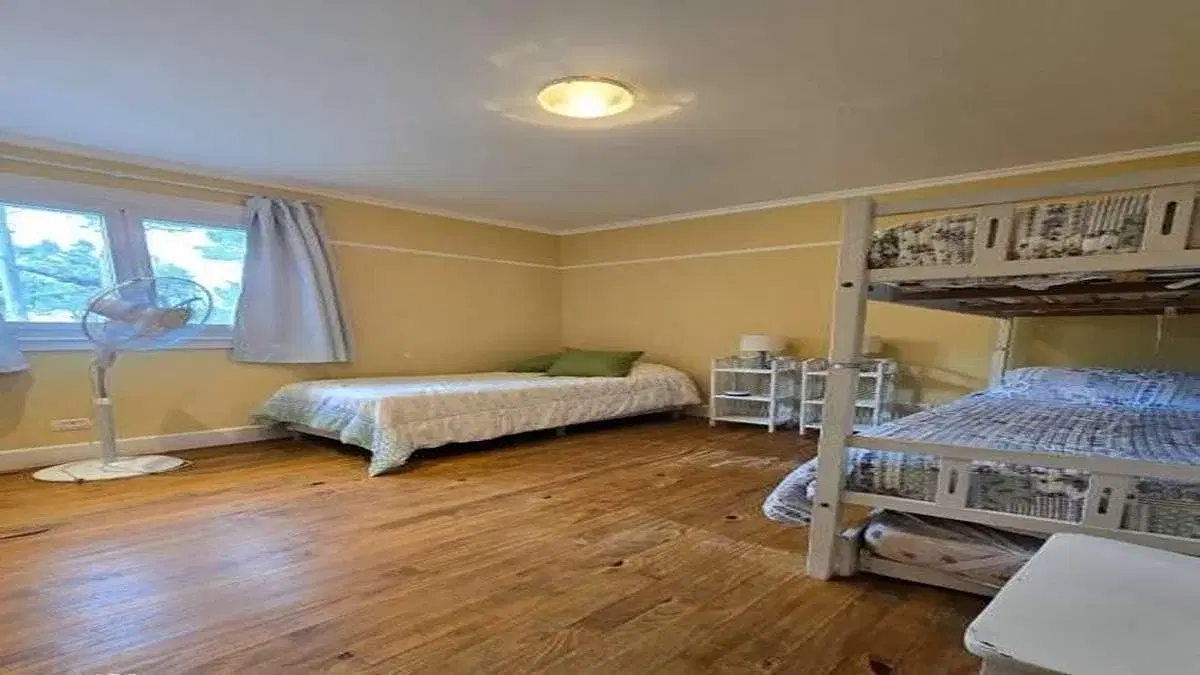 Casa en venta - 4 Dormitorios 2 Baños - Cariló 3