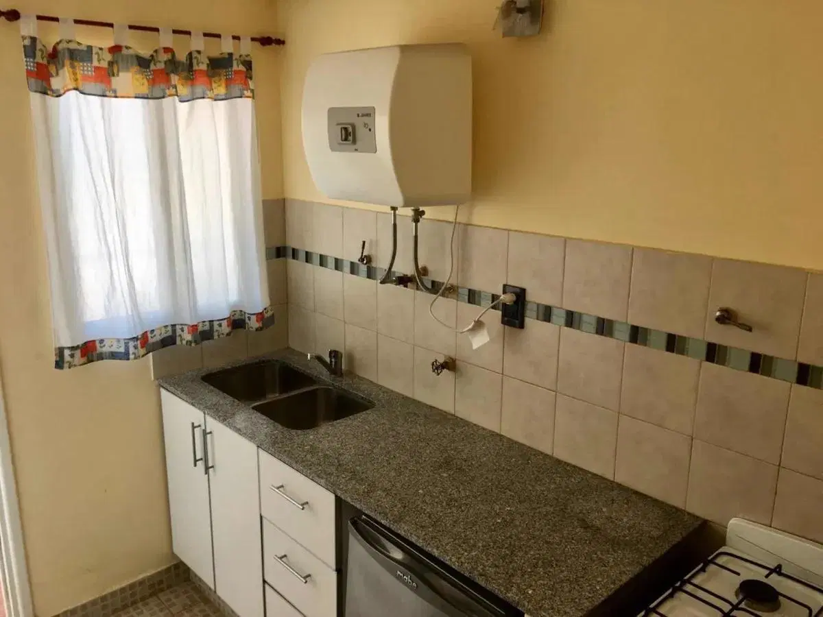 Departamento en venta - 2 dormitorios 1 baño - 52mts2 - Mar De Ajo 2