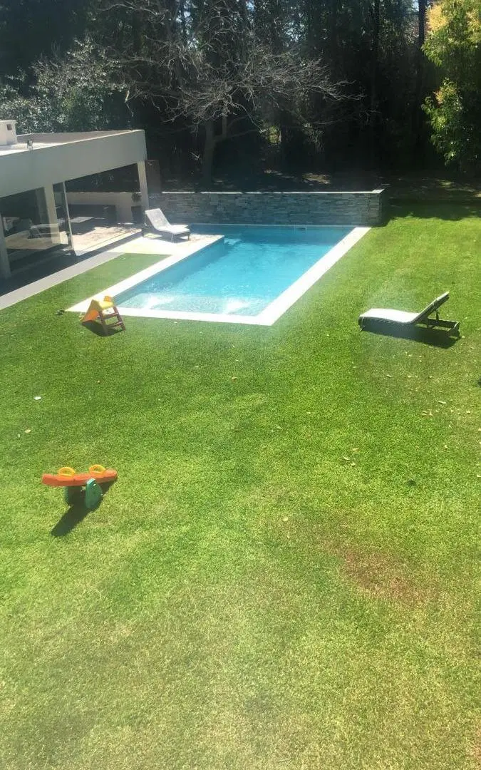 Casa en venta - 4 Dormitorios 5 Baños - Temperley 5