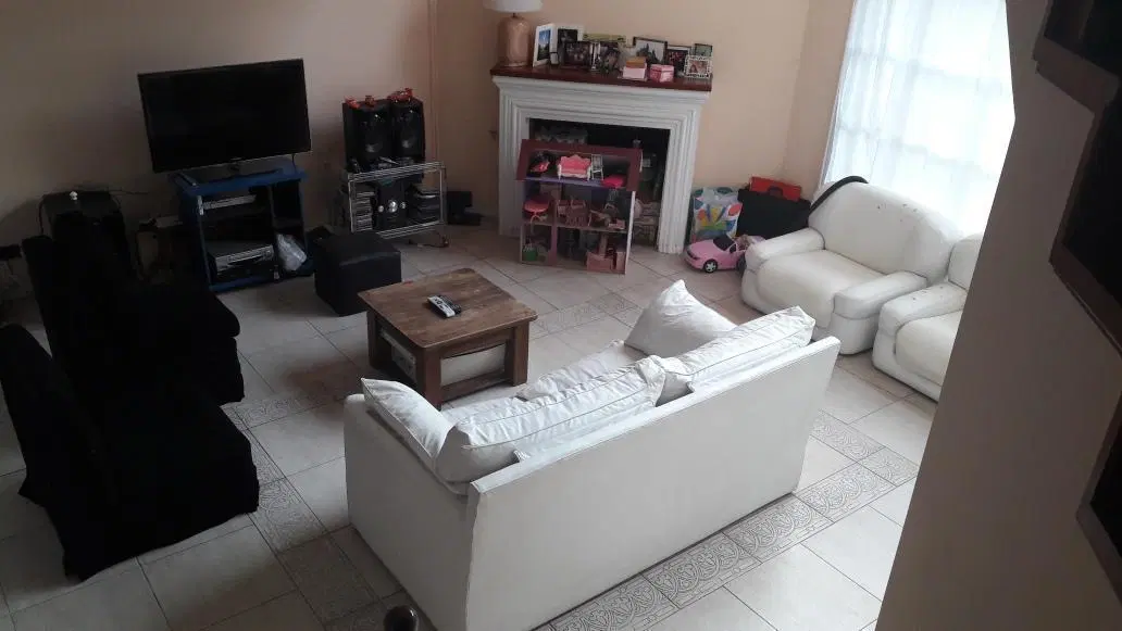 Casa en venta - 3 Dormitorios 3 Baños - Cocheras - 660Mts2 - Moreno 5
