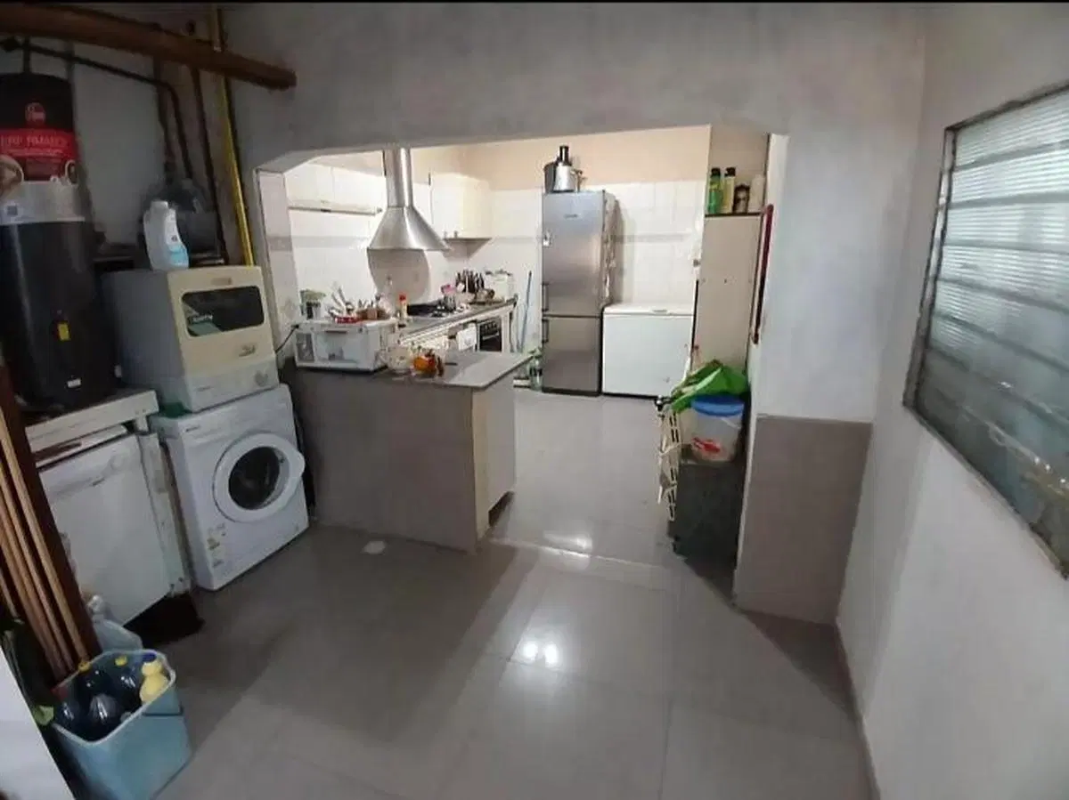 Casa multifamiliar en venta - 4 Dormitorios 4 Baños - 350Mts2 - Llavallol 4