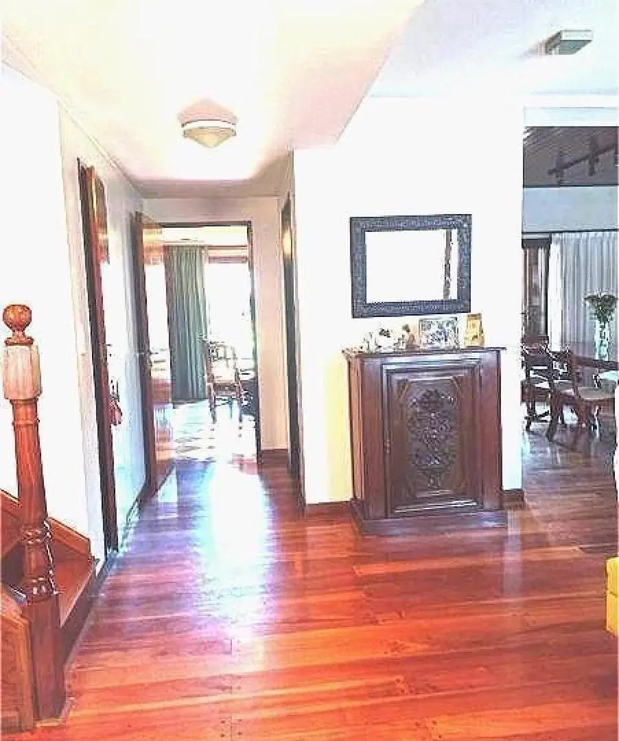 Casa en venta - 4 Dormitorios 3 Baños - Morón 4