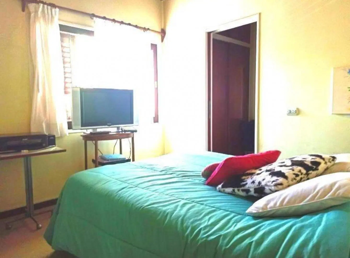 Casa en venta - 4 Dormitorios 3 Baños - Morón 1