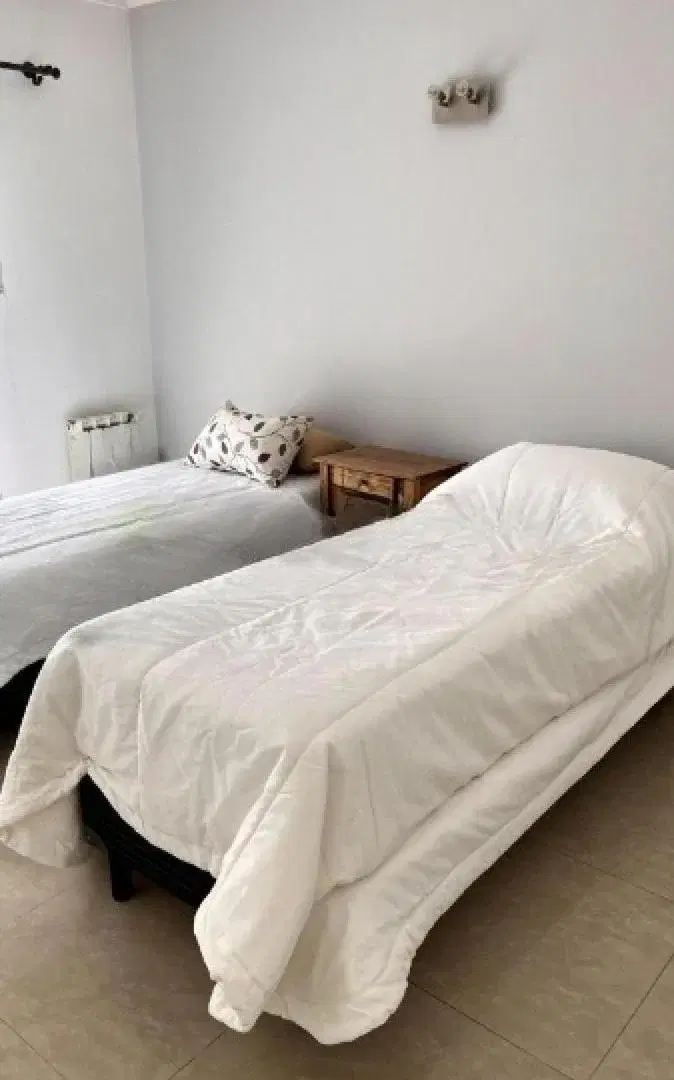 Casa en venta - 4 Dormitorios 3 Baños - Villa Gesell 5
