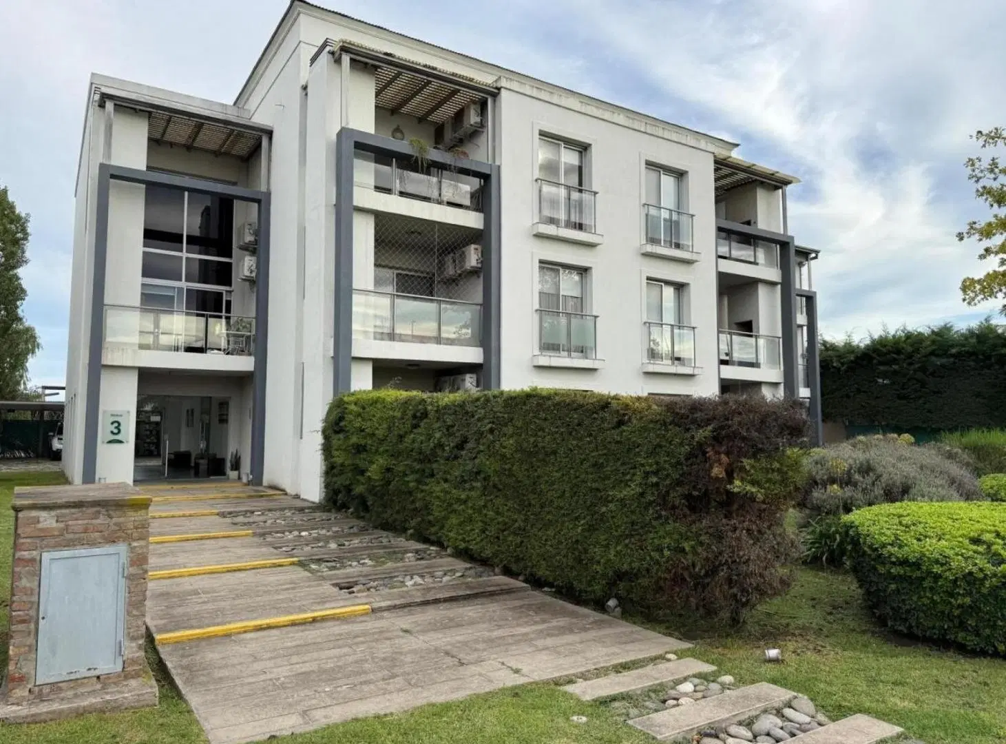 Dúplex en venta - 2 Dormitorios 2 Baños - Berazategui 2