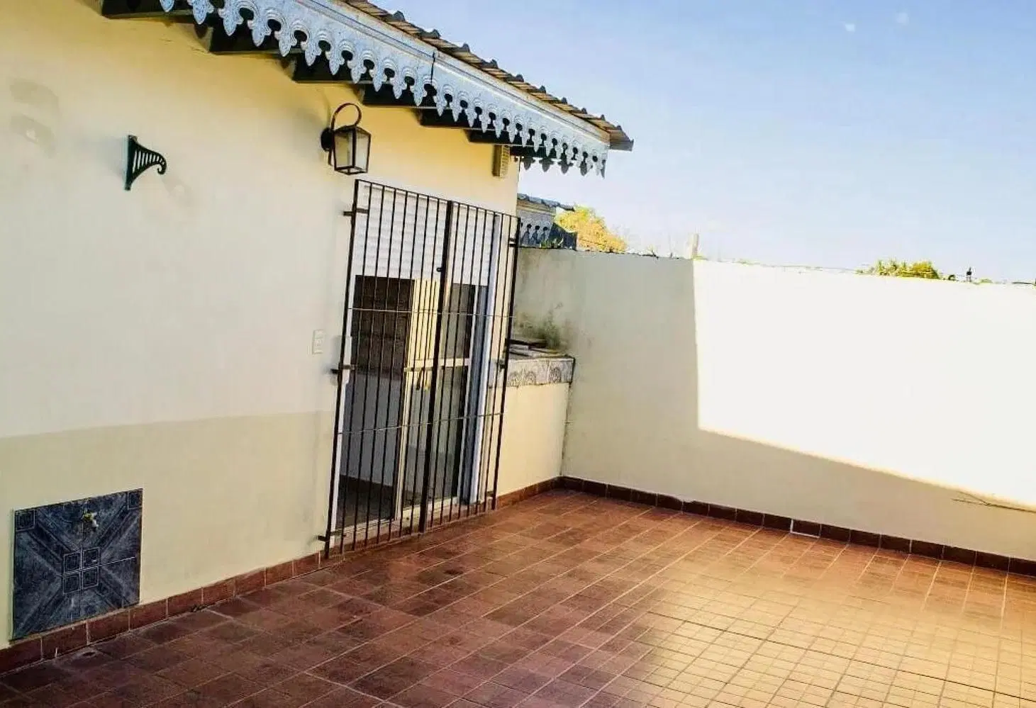 Casa Multifamiliar en venta - 7 Dormitorios 3 Baños - San Miguel 5