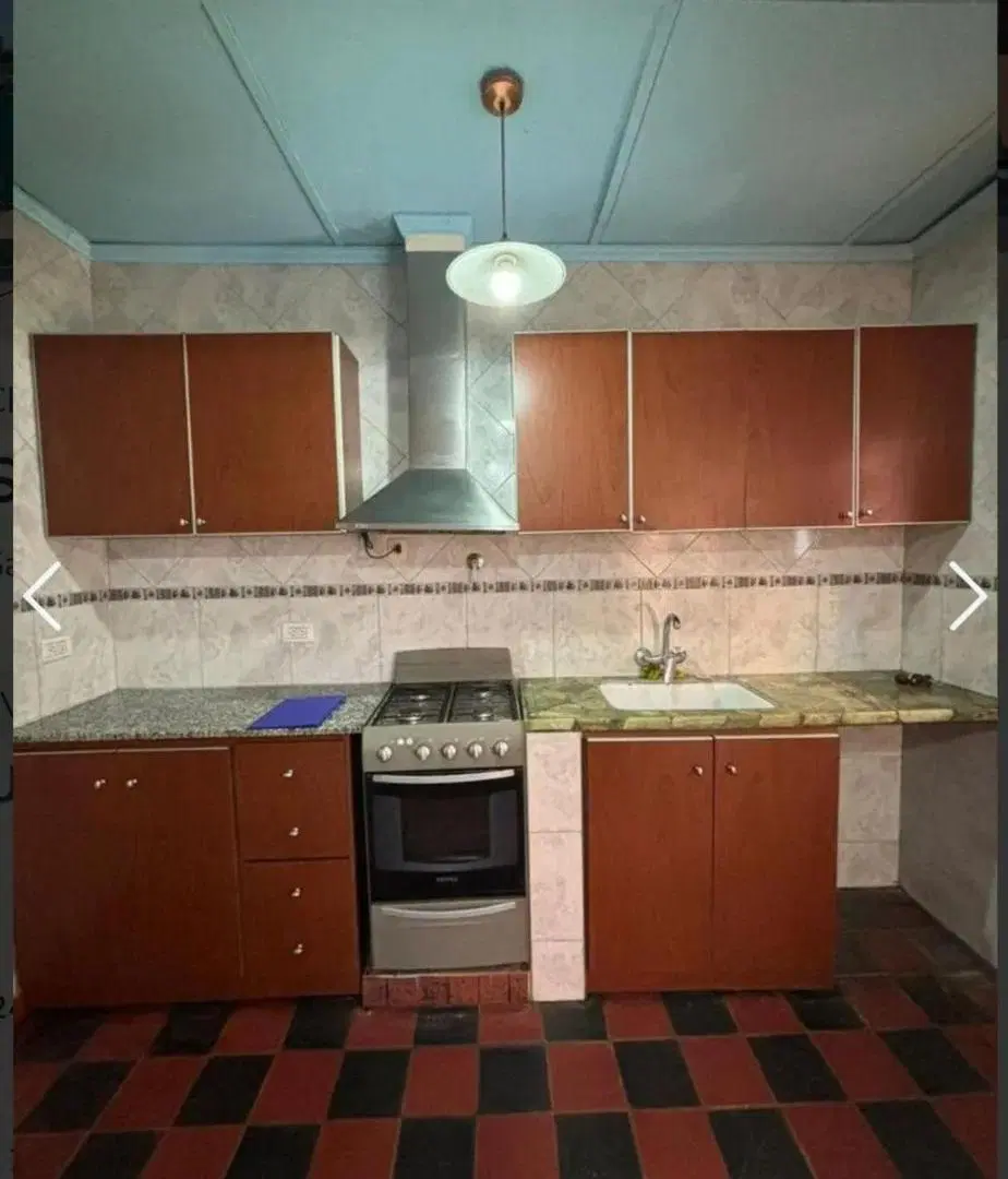 Casa Multifamiliar en venta - 7 Dormitorios 3 Baños - San Miguel 4
