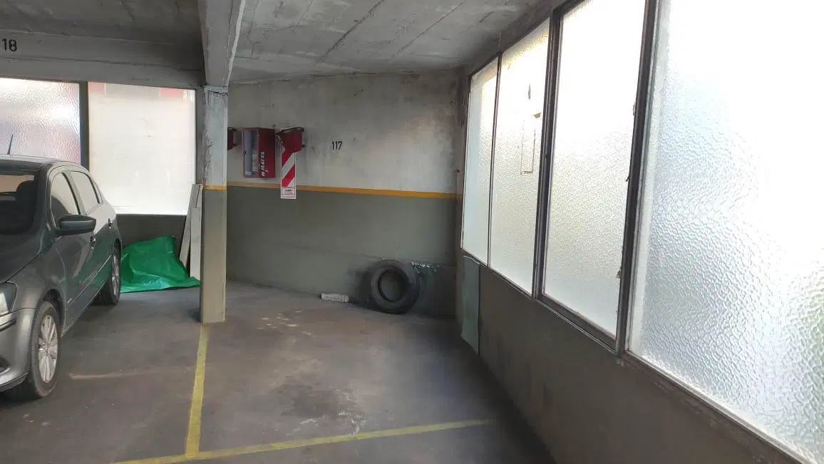 Cochera en venta - 12Mts2 - Recoleta 3
