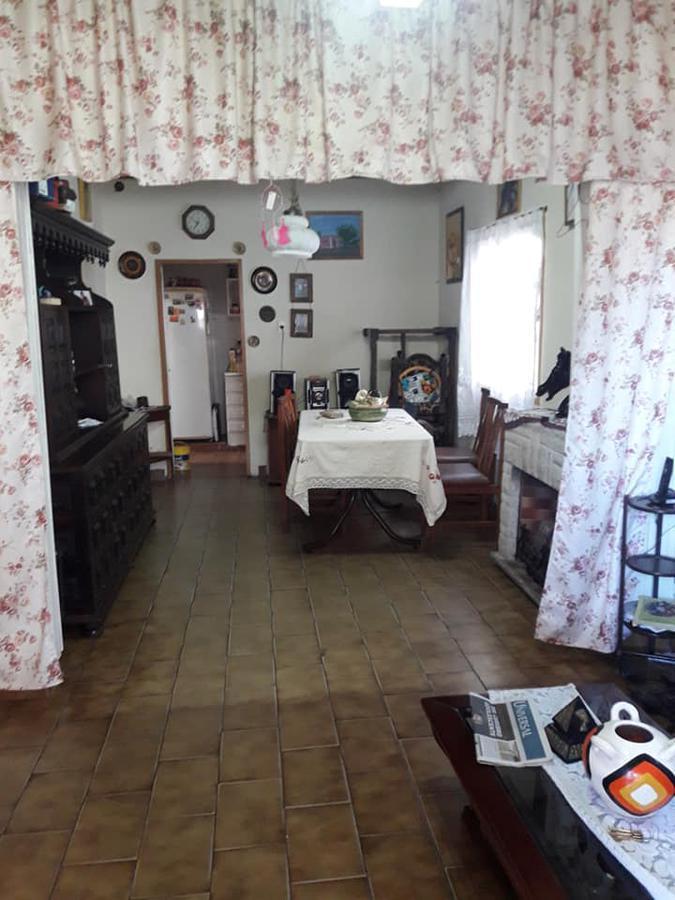 Casa en venta - 3 dormitorios 2 baños - Cochera - 300mts2 - Ensenada