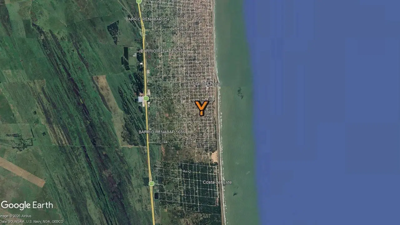 Casa en venta - 2 Dormitorios 1 Baño - Mar del Tuyú 5