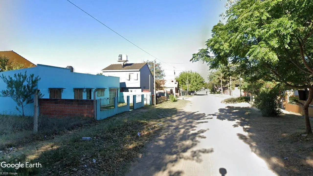 Casa en venta - 2 Dormitorios 1 Baño - Mar del Tuyú 4