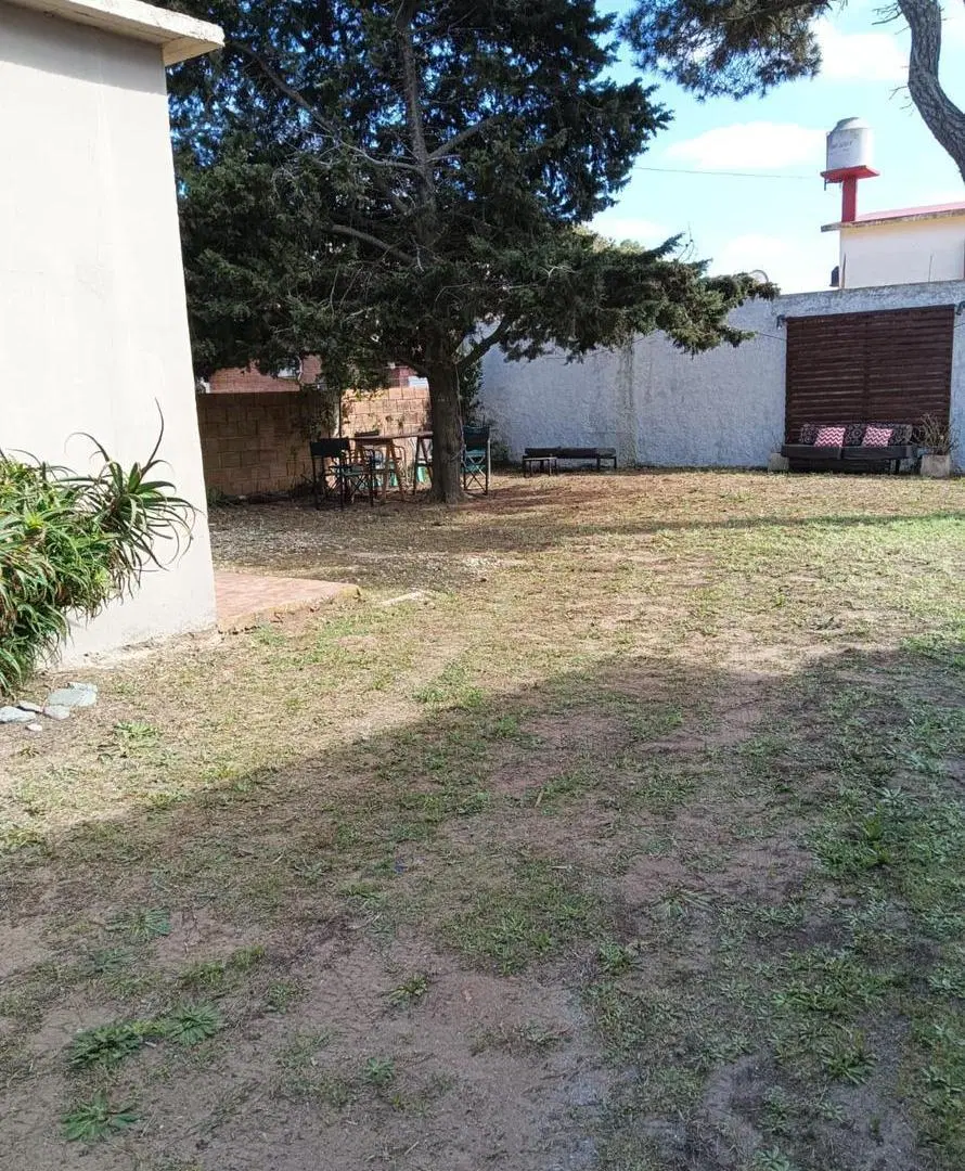 Casa en venta - 2 Dormitorios 1 Baño - Mar del Tuyú 3
