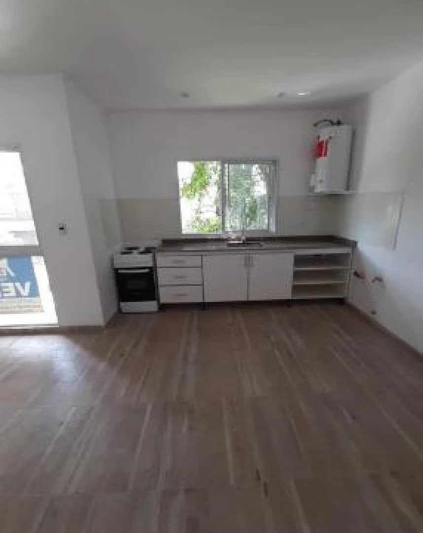 PH en venta - 2 Dormitorios 1 Baño - 80Mts2 - Morón