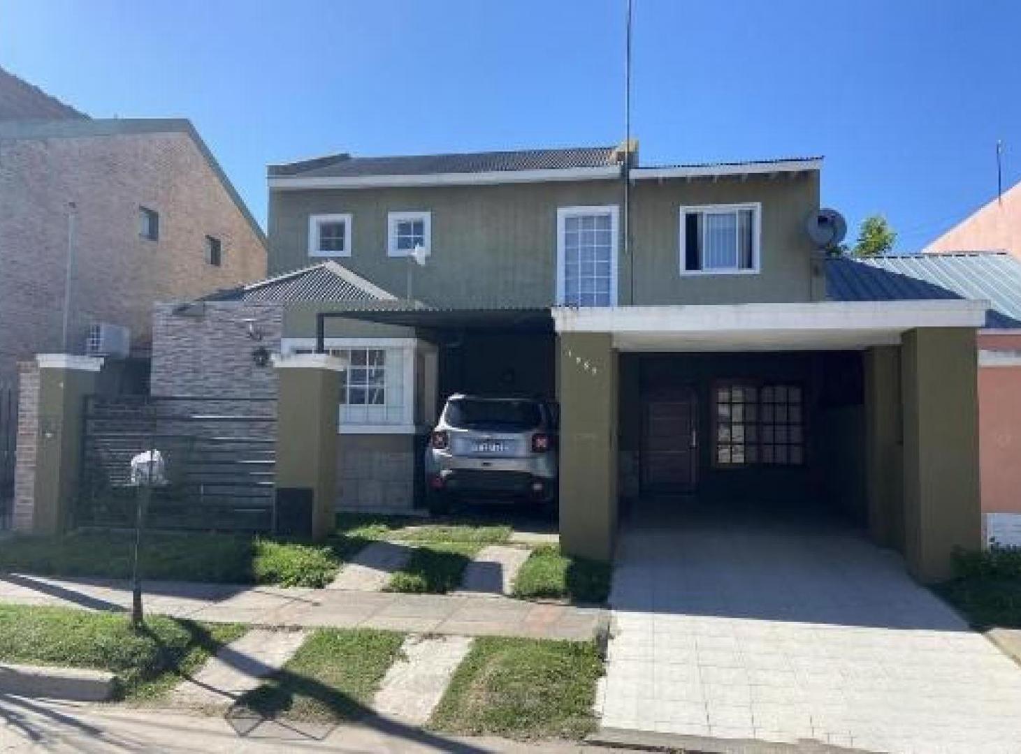 Casa en venta - 3 dormitorios 2 baños - 130mts2 - Exaltación De La Cruz