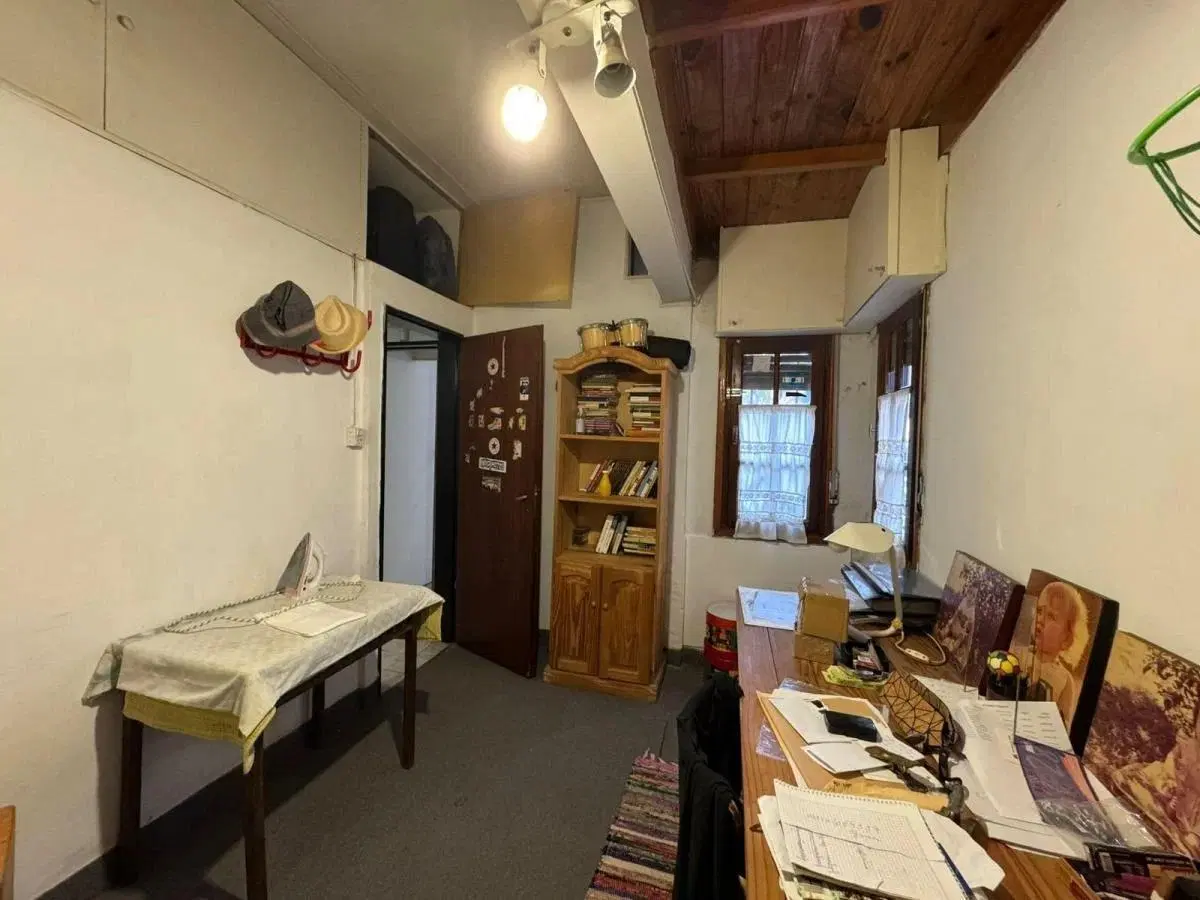 Casa en venta - 4 Dormitorios 2 Baños - 180mts2 - Chivilcoy 5