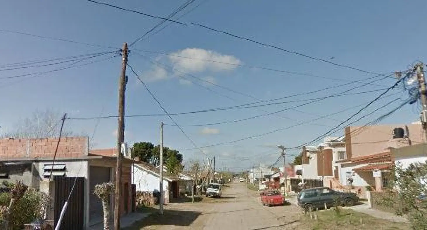 Casa en venta - 3 Dormitorios 2 Baños - Cochera - Local - 200Mts2 - Mar de Ajó 4