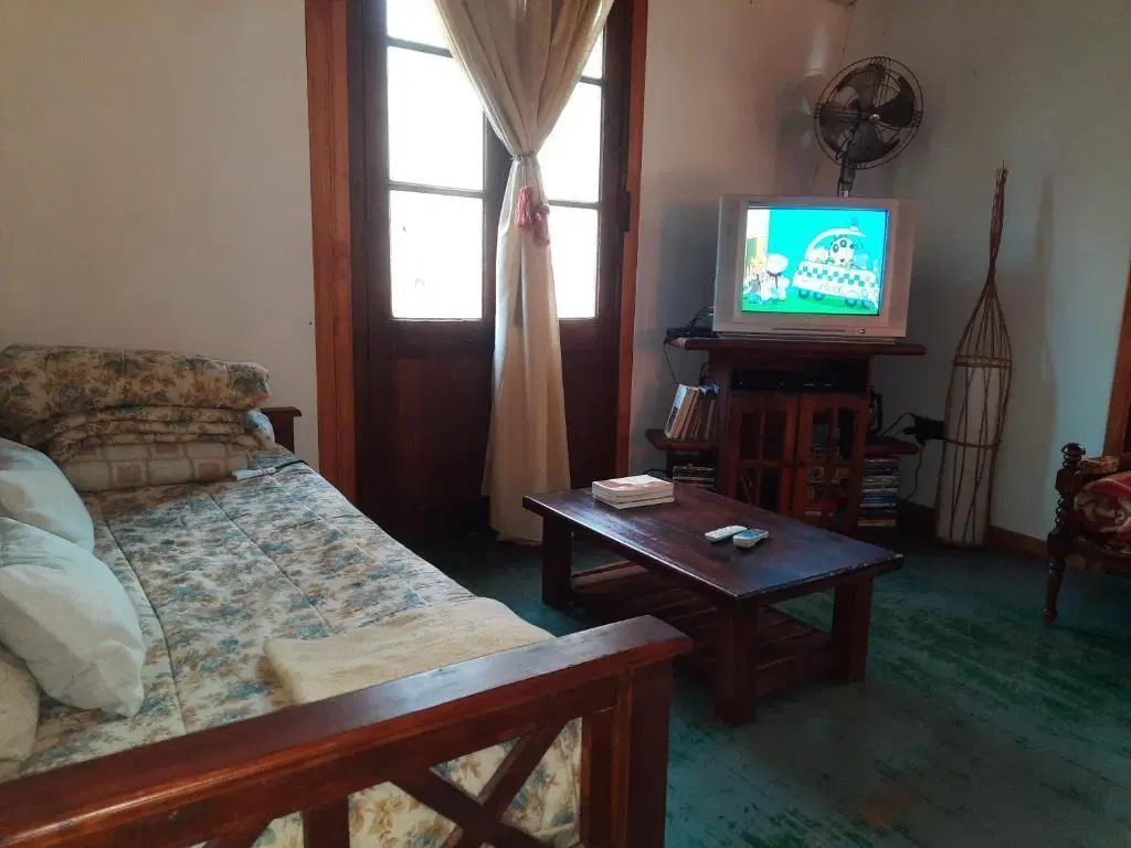 Casa en venta - 2 Dormitorios 2 Baños - Cochera - 10.000Mts2 - Ramallo 2